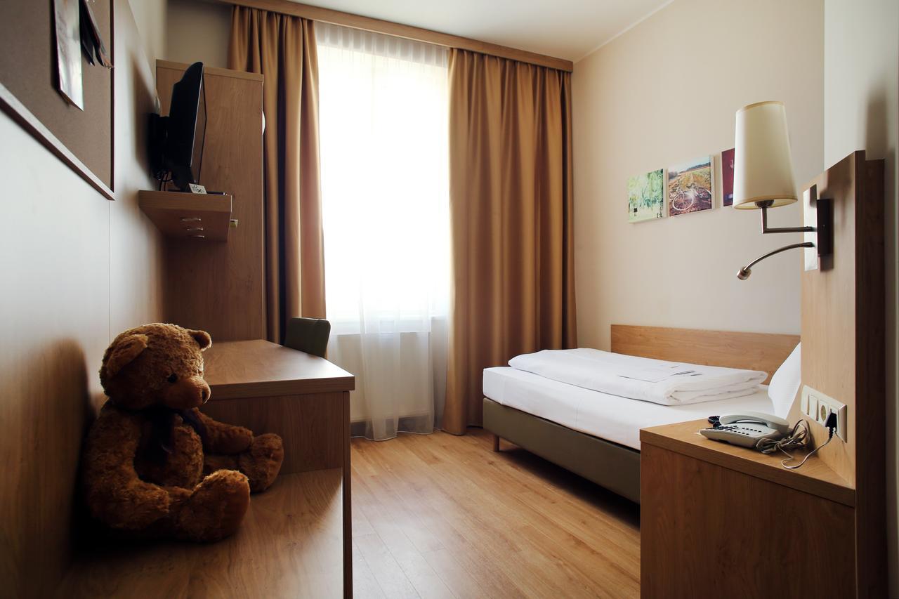 Hotel Babenbergerhof Modling Buitenkant foto
